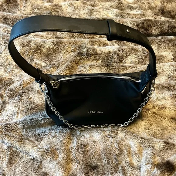 Calvin Klein Elemental Small Shoulder Bag - Picture 4 of 7